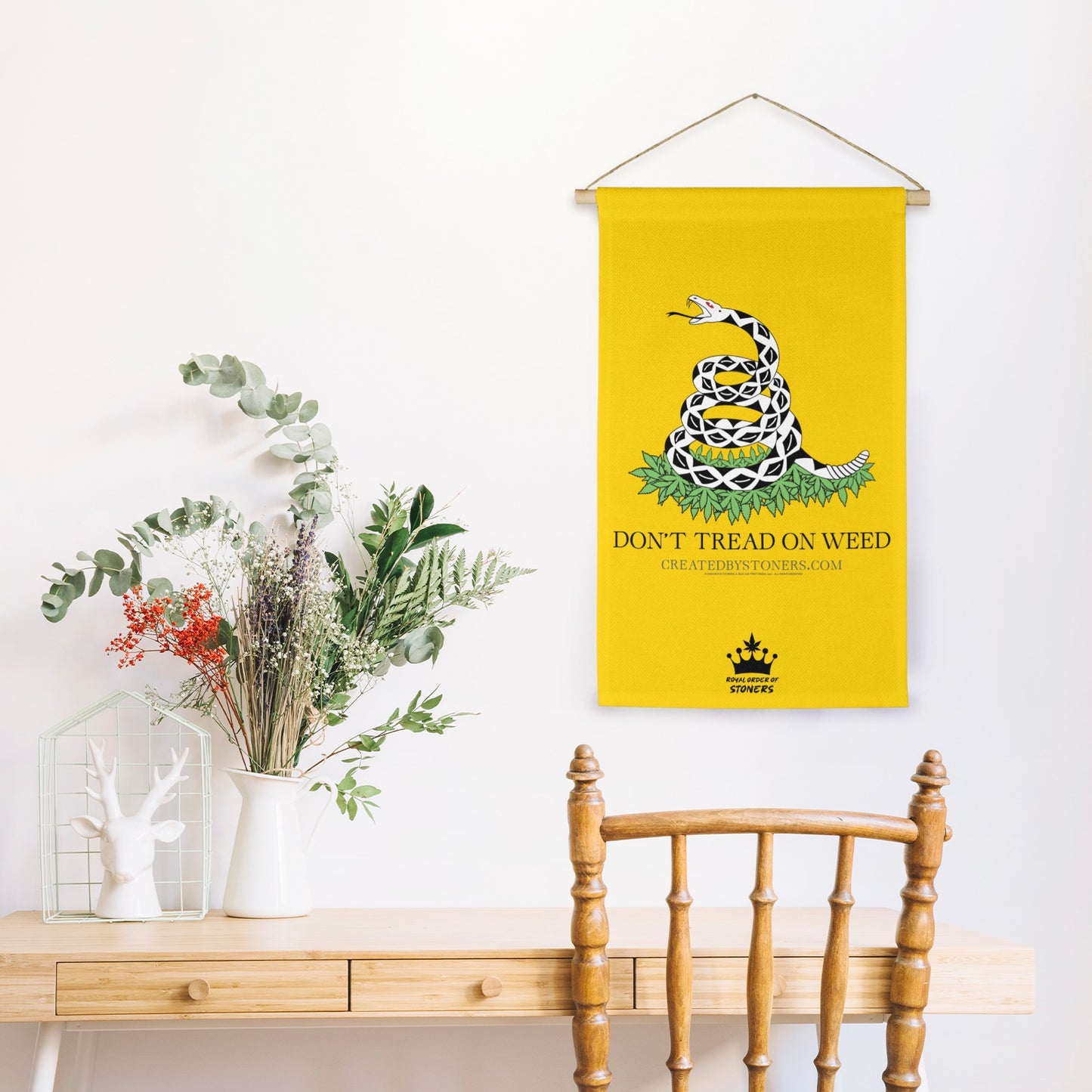 Don't Tread On Weed Linen Wall Poster - Gold Linen Hanging Poster (without Fringe)